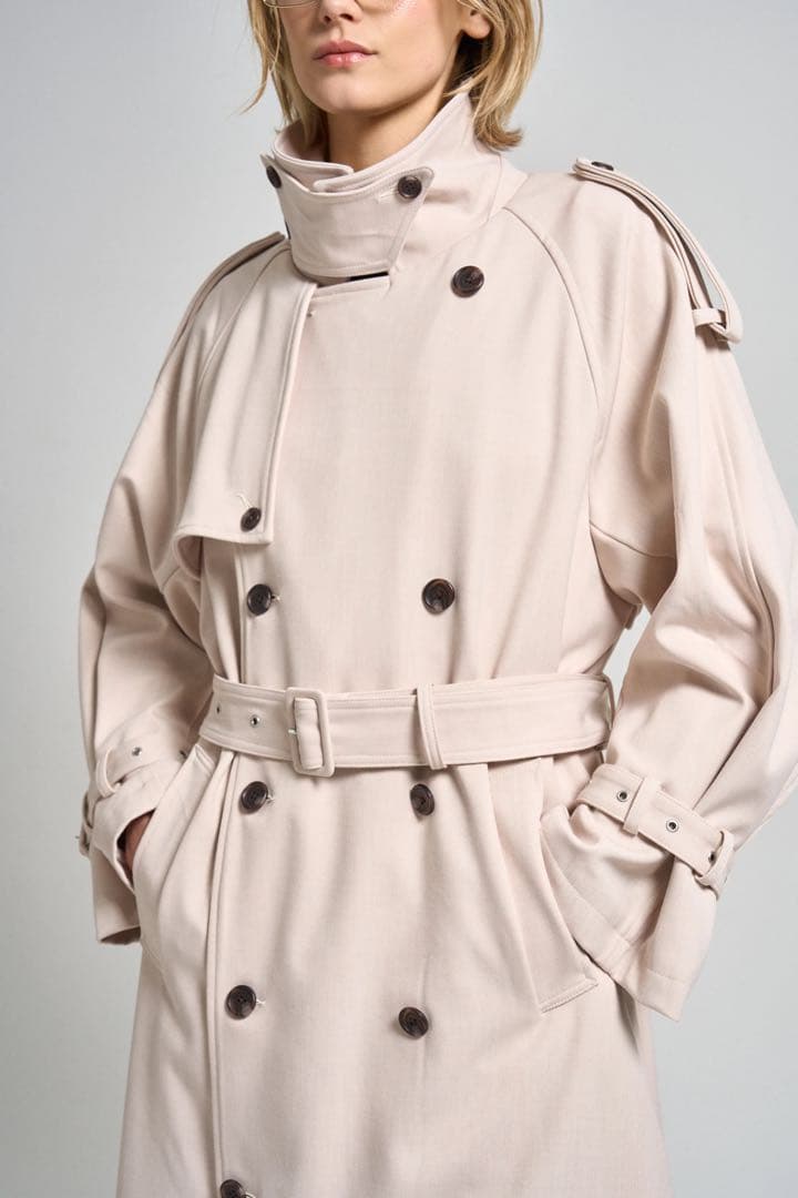 the toé Meteora Trench Coat