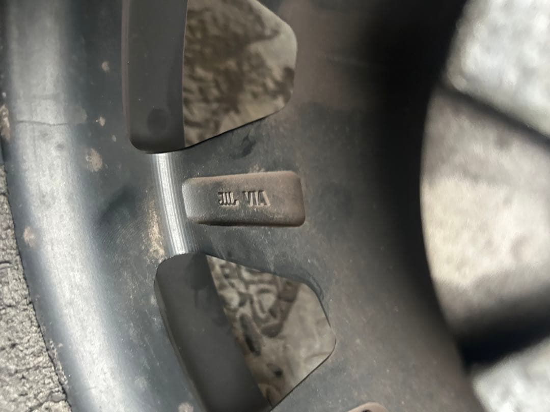 dx4 xtrail 16インチ　7j +30 pcd100 フォレスター　XV