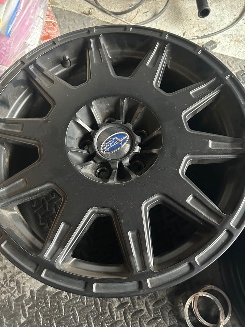 dx4 xtrail 16インチ　7j +30 pcd100 フォレスター　XV