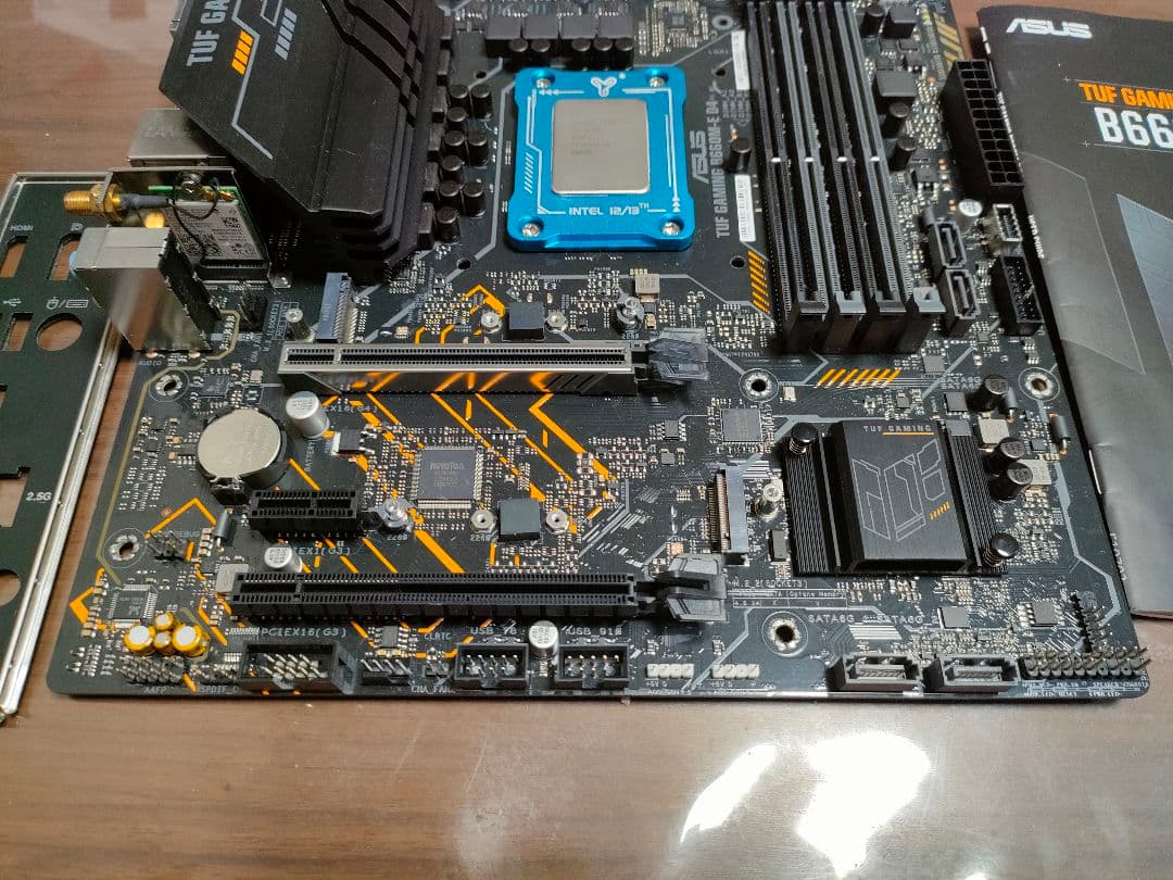 corei3-13100FとマザーボードB660M-E D4