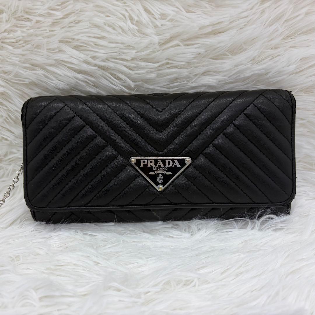 美品✨️プラダ 長財布 折り財布 キルティング 三角ロゴ カードケース ブラック