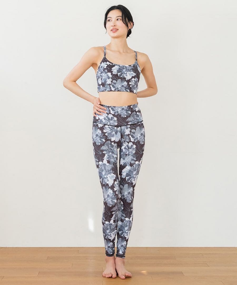 SUKALA スカーラ　プルオーバー付きトリプルセットアップ3点セット　Lサイズ
