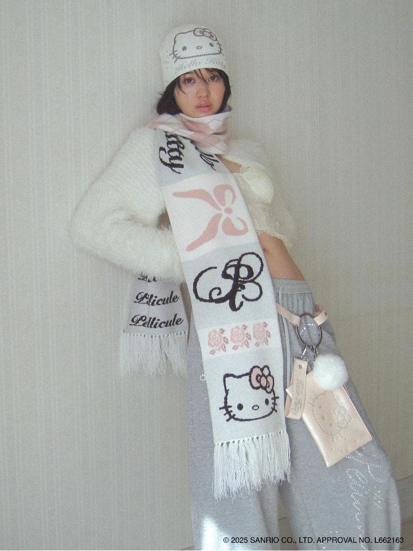 新品 PELLICULE HELLOKITTY hug knit muffler