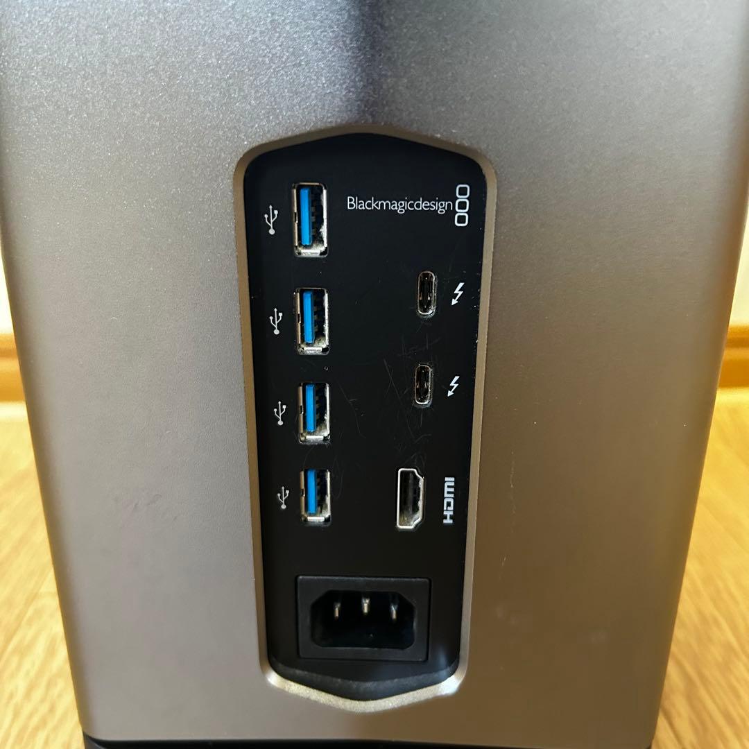Blackmagic Design eGPU RX580外付けGPU(ジャンク)