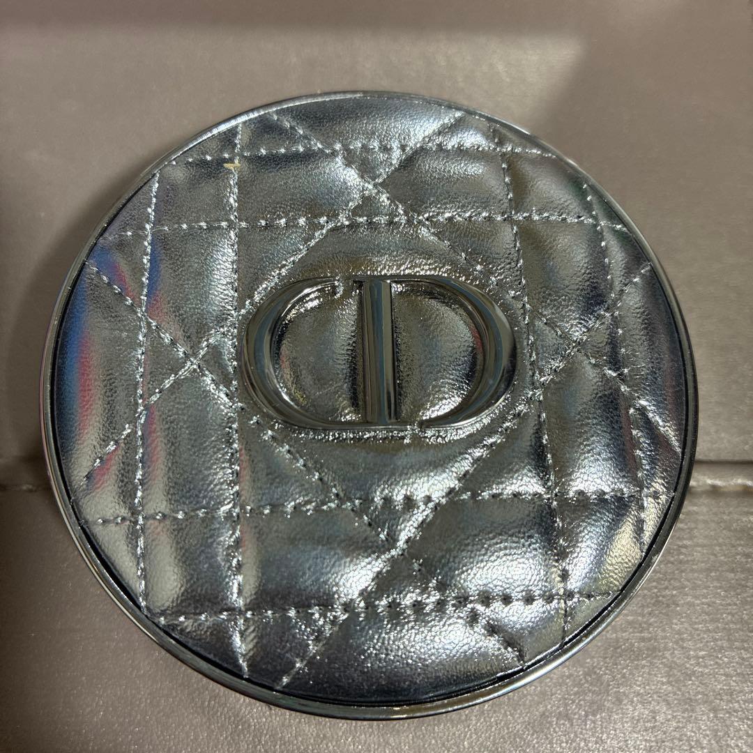 DIOR フォーエバー イドラ グロウ クッション ファンデーション 1N
