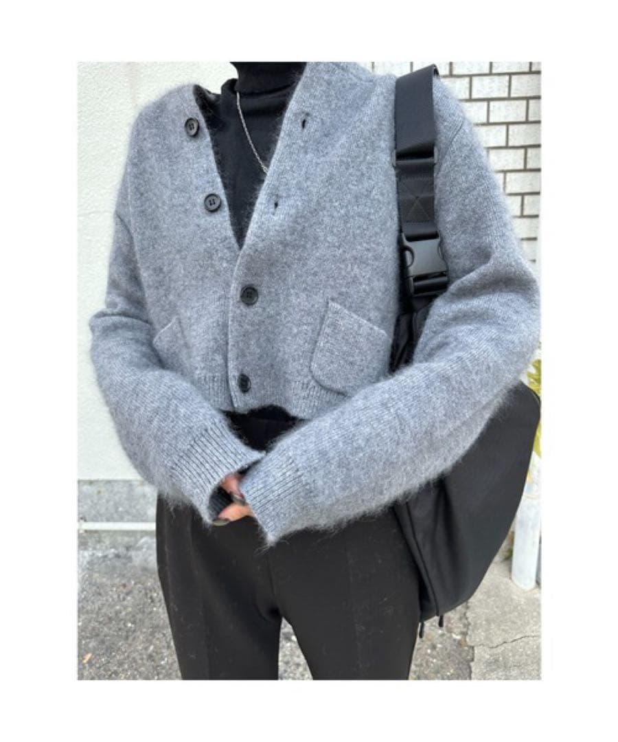 新品タグ付き MIESROHE シャギーコンパクトニットカーディガン LBLU