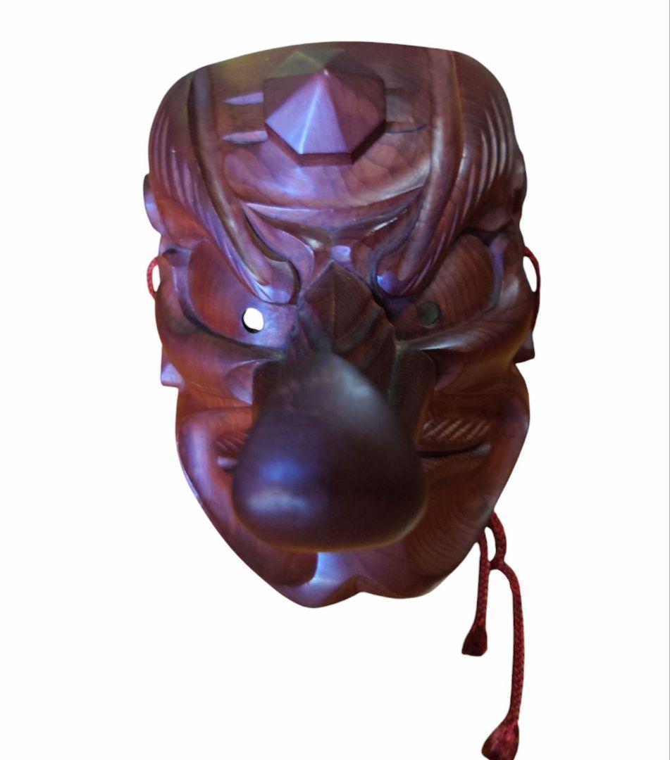 天然木彫刻の天狗お面壁飾り（中古品）