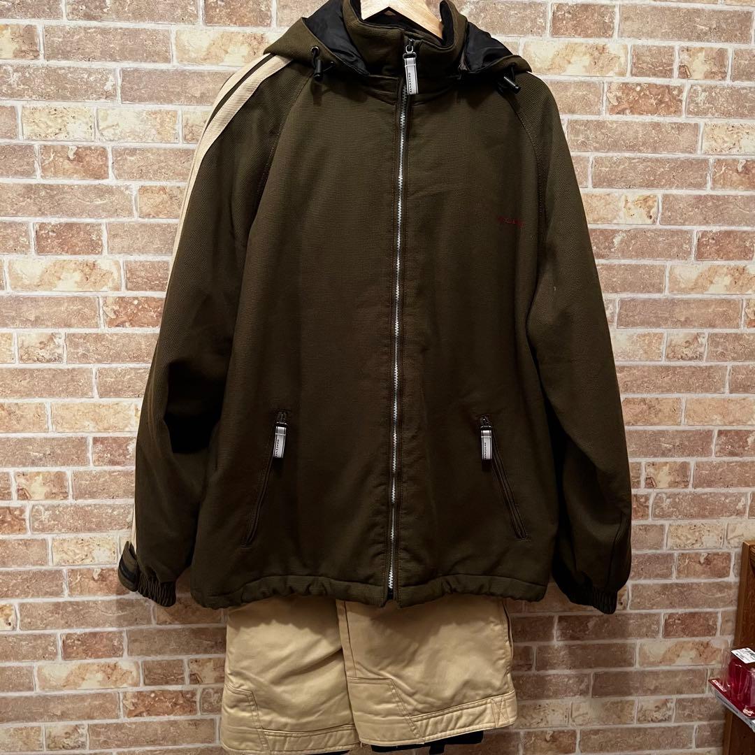 本日限定値下げ　ほぼ未使用　DESCENTE スキーウェア　上下セット