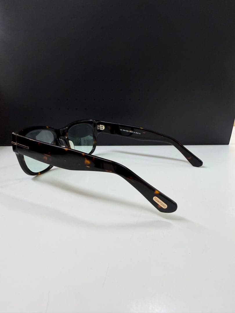 TOM FORD TF5040 050B サングラス　度なし　お値引依頼機能ok