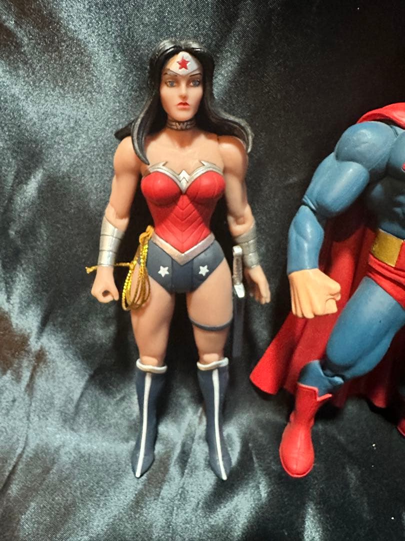 dcコミックス スーパーマン　バットマン　ワンダーウーマン　フィギュア