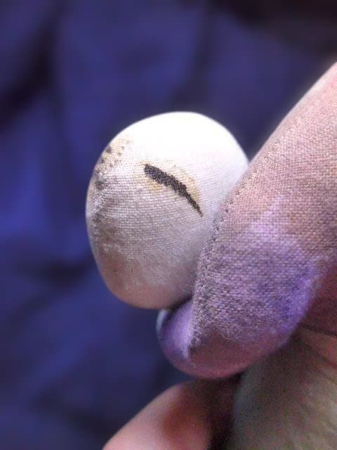 カラフルな母親と赤ちゃんの人形