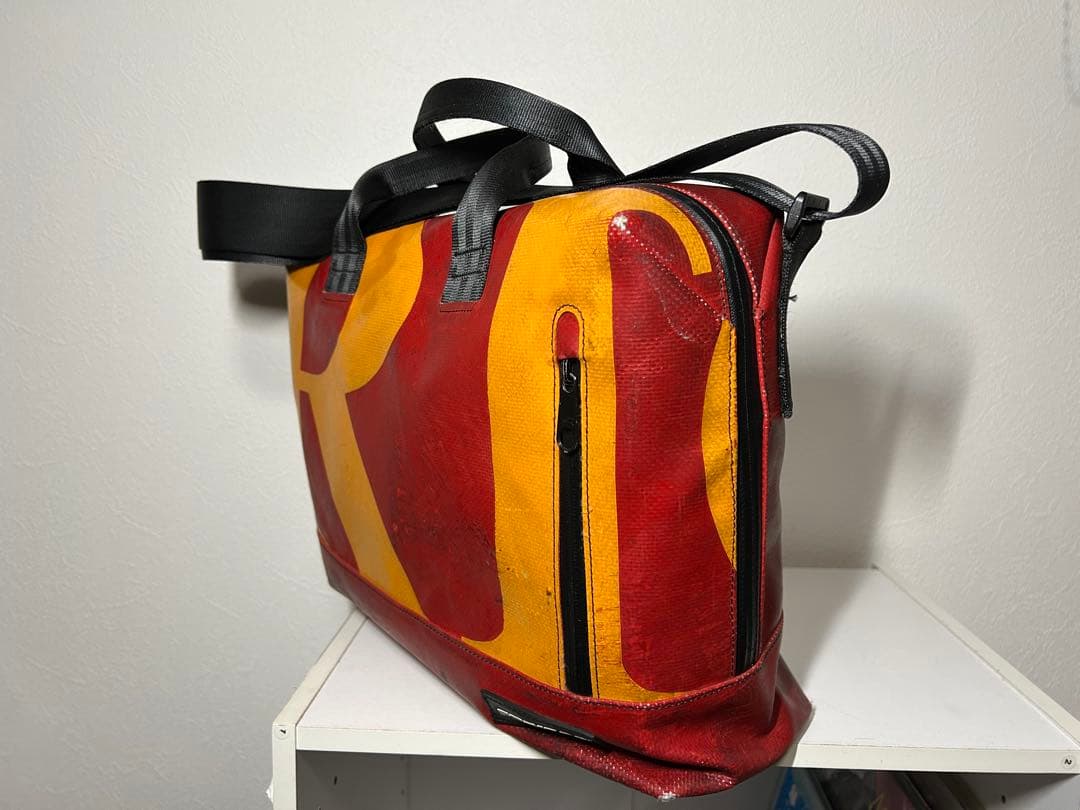 【美品】フライターグ　ROY F302 赤×オレンジ ショルダーバッグ