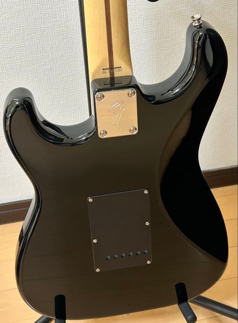 Fender Japan ディズニー ミッキーマウス ストラトキャスター限定