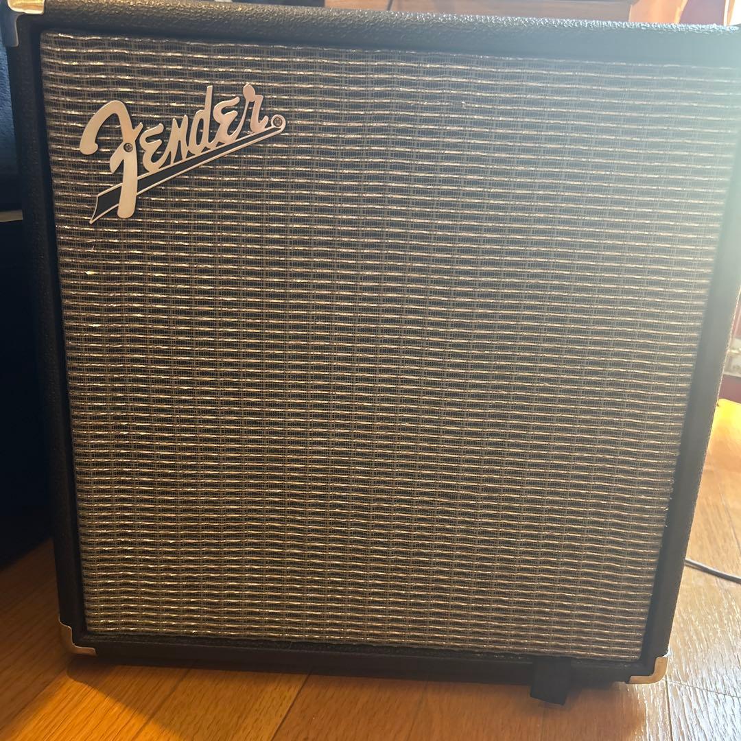 Fender フェンダー　ベースアンプ　 Rumble25 (V3)　25W