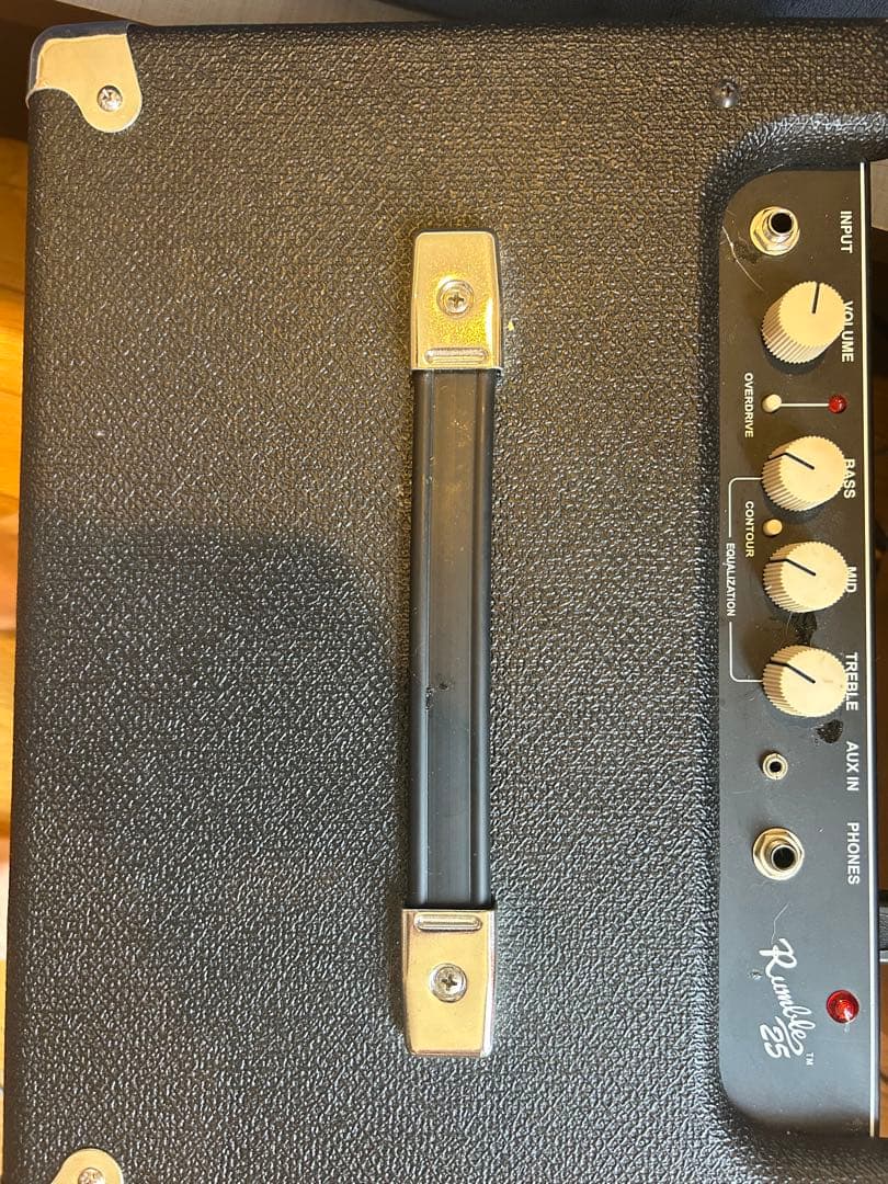 Fender フェンダー　ベースアンプ　 Rumble25 (V3)　25W