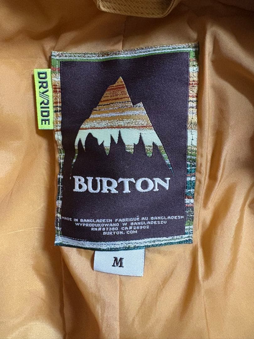 BURTON スノーボードウェアセット　サイズS（上）サイズM（下）
