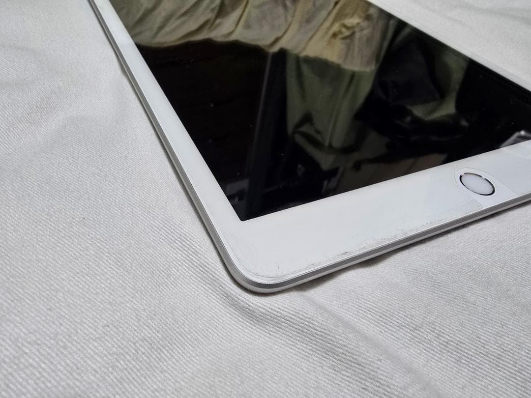 iPad (第7世代) ApplePencil付 Cellularモデルシルバー