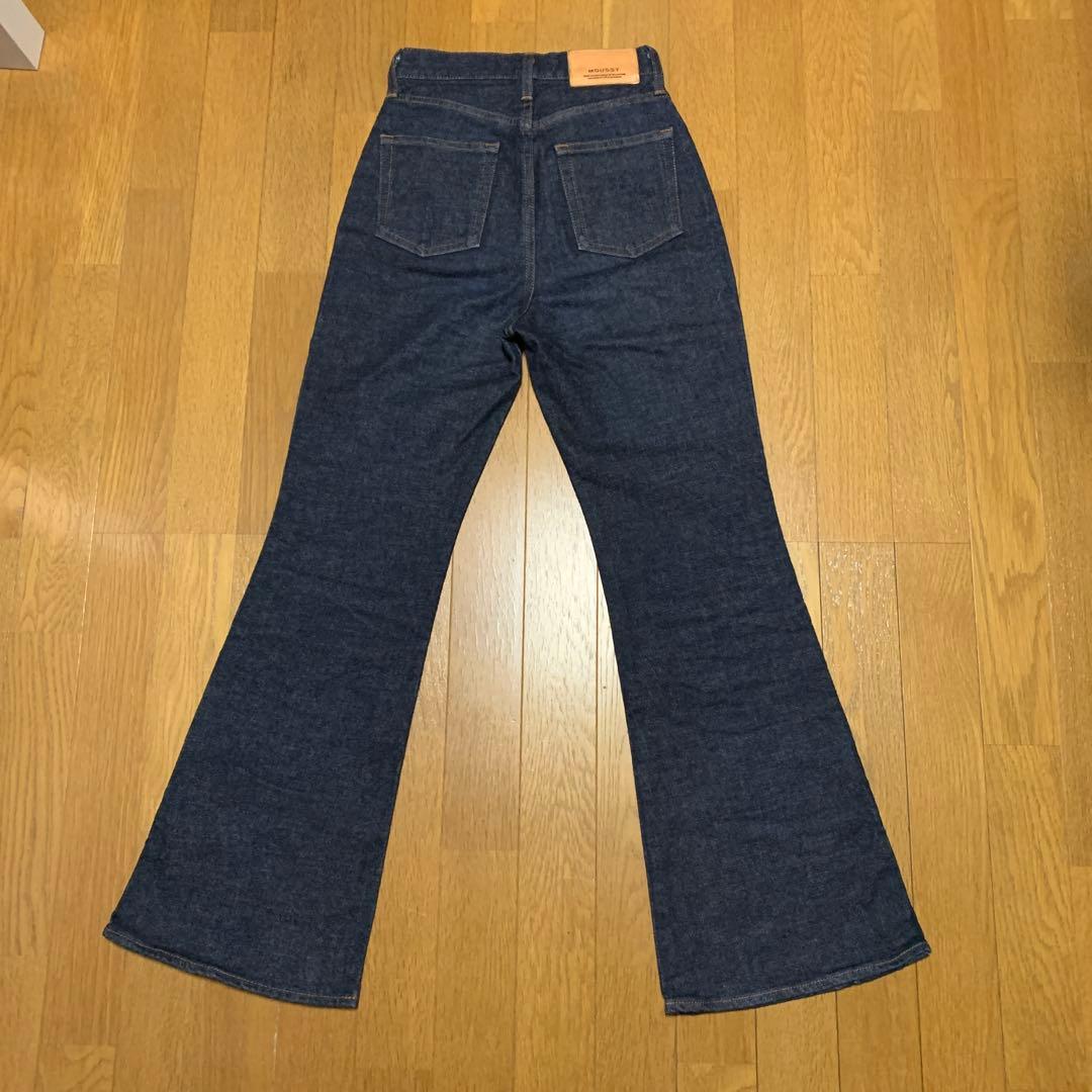 美品 moussy MVS フレアデニムパンツ ワンウォッシュ　24
