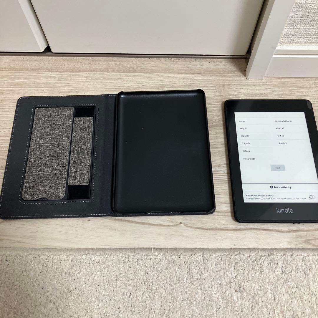 Kindle Paperwhite 第10世代 本体 + カバー付き　広告なし