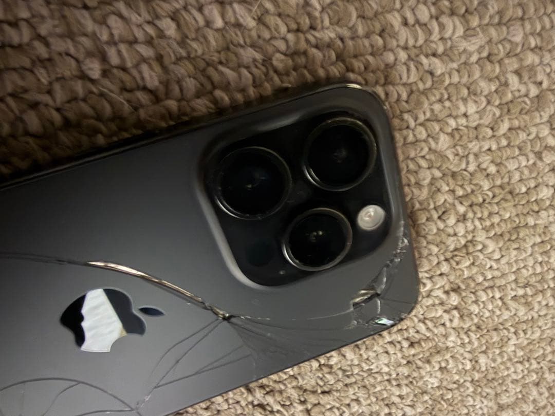 スマートフォン本体 iPhone15pro 128GB
