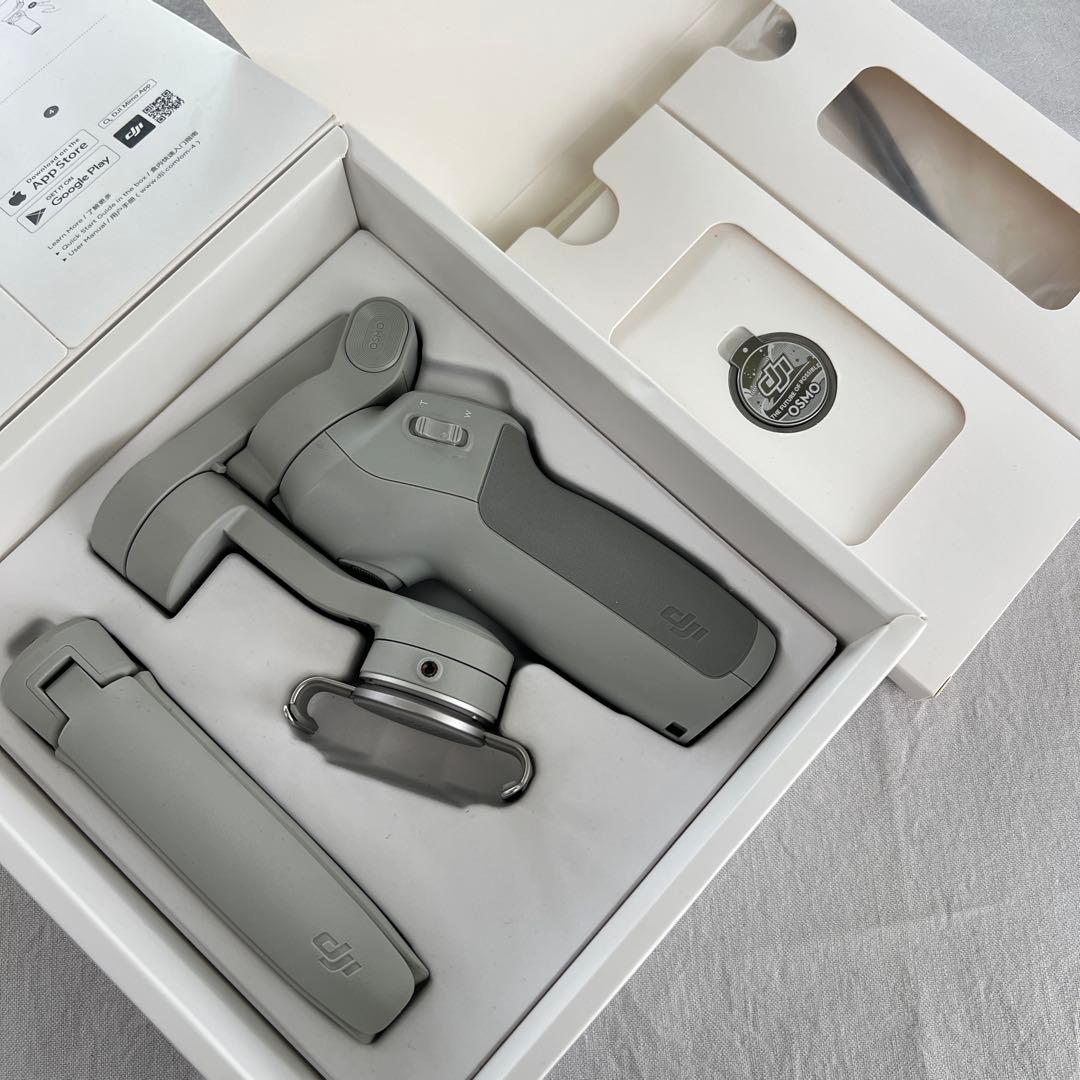 美品 【国内正規品】DJI OM 4 スマートフォンジンバル