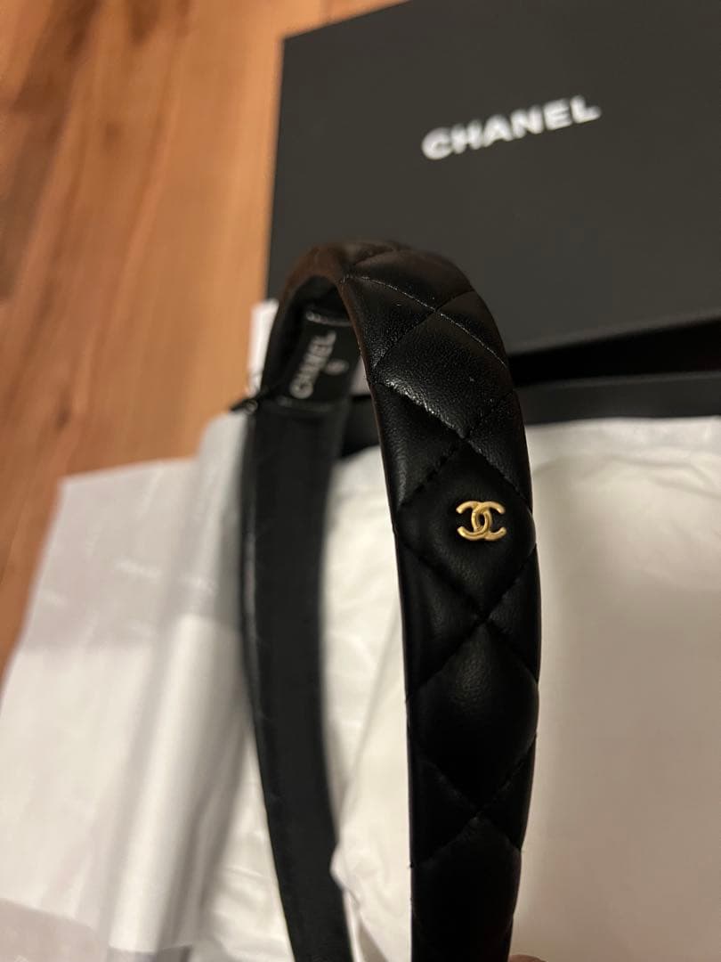 CHANEL マトラッセ レザー カチューシャ