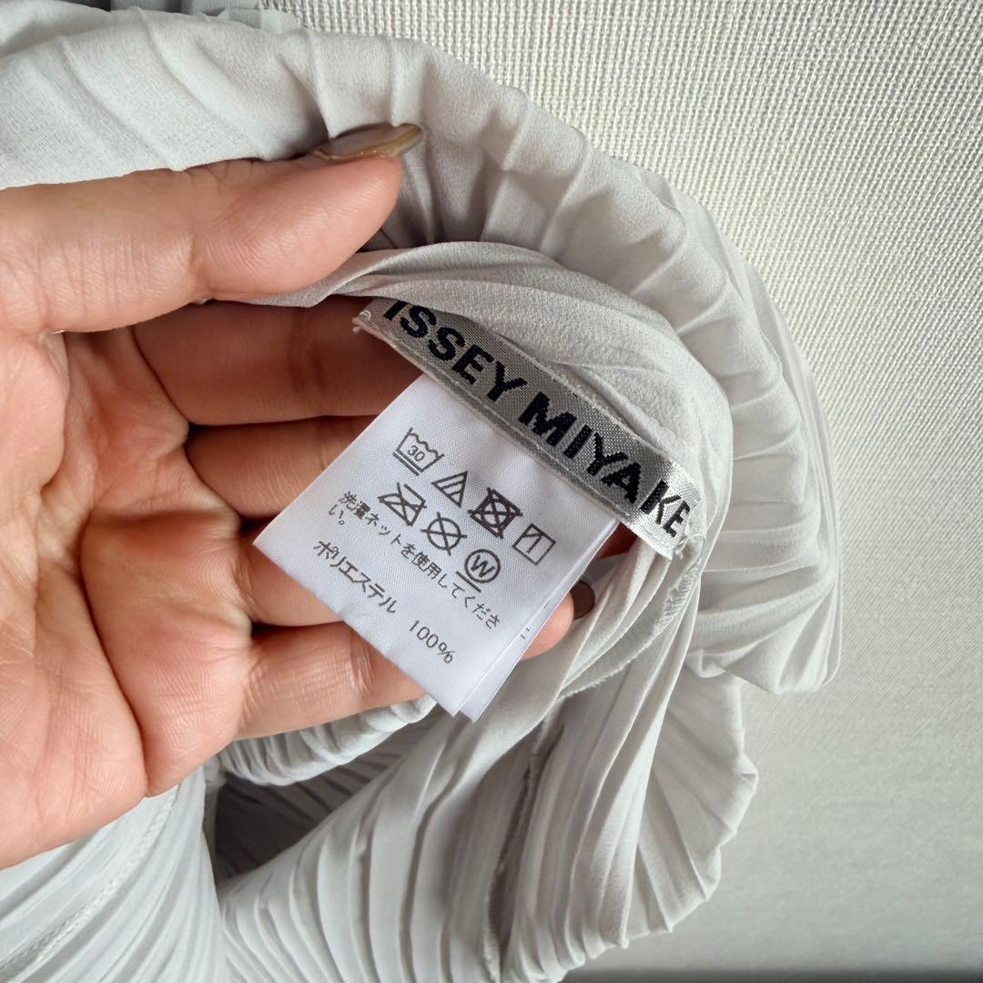※訳あり　イッセイミヤケ　グレー　膝丈　ワンピース　上品