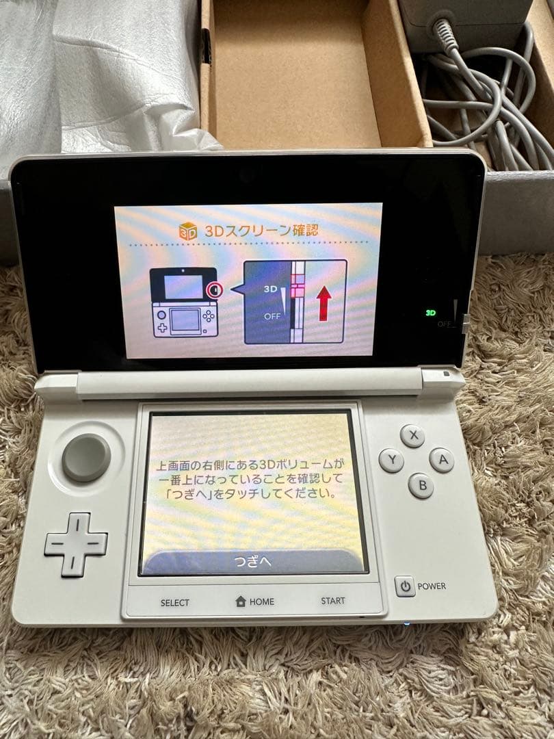 Nintendo 3DS ホワイト 本体 + ゲーム2本