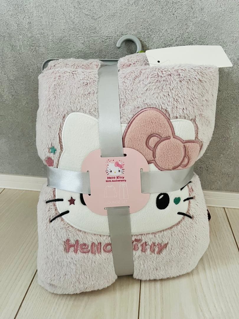 マシュマロフィールラウンジセット(長袖) HELLO KITTY 新品✨Mサイズ