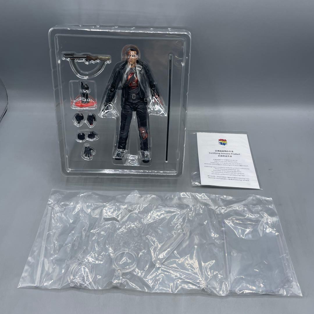 MAFEX T-800 T2:BATTLE DAMAGE ver ターミネーター