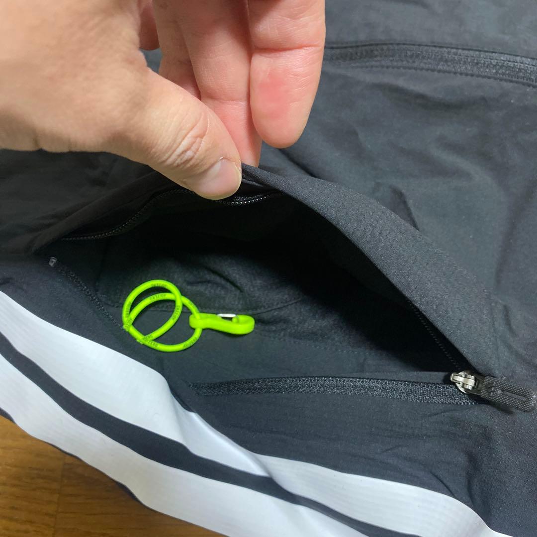 adidasランニングベスト