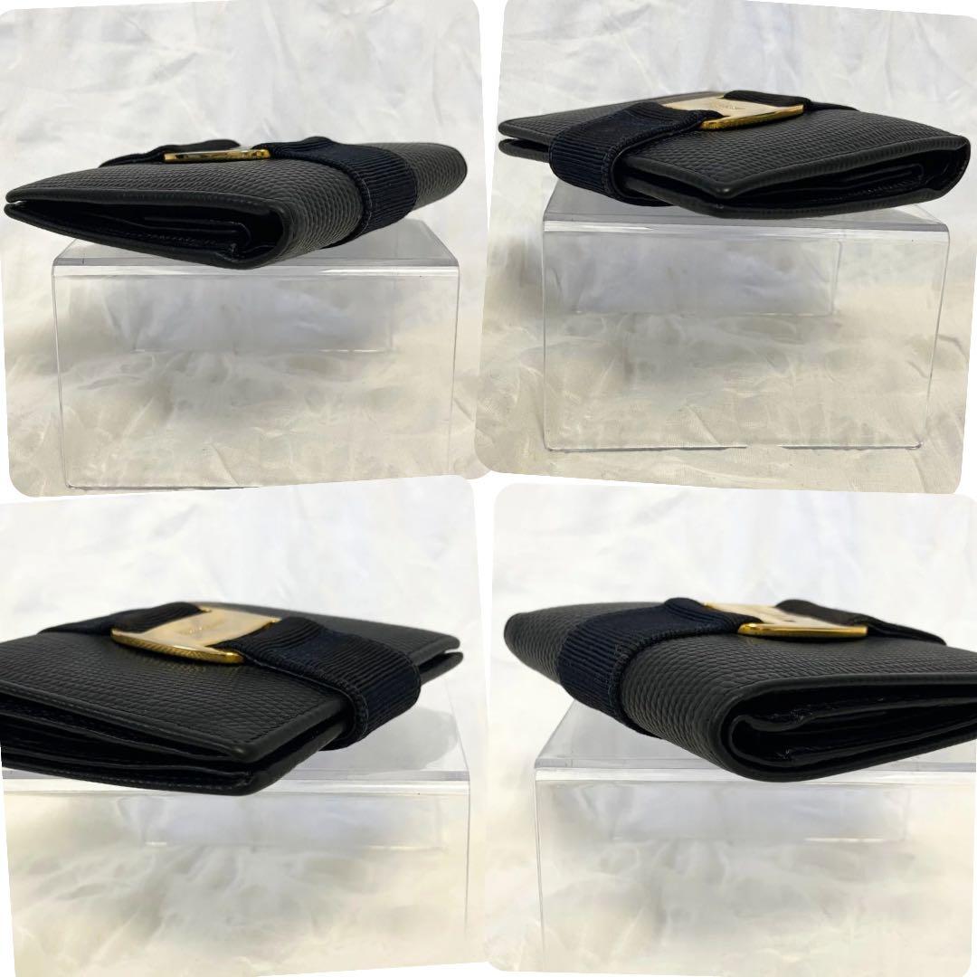 【良品】 Salvatore Ferragamo 黒 二つ折り財布 ゴールド金具