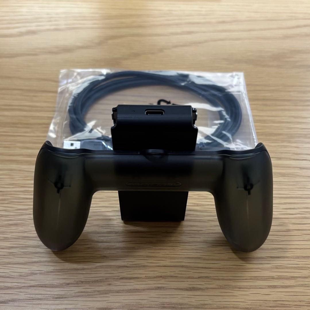 【美品】Switch 後期モデル 付属品完備＋SDカード・充電グリップ
