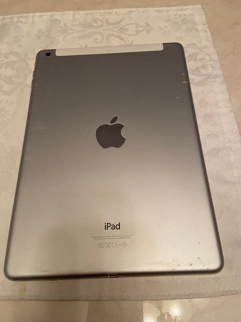 T*o様 [美品] Apple iPad mini4 シルバー　128GB 本体