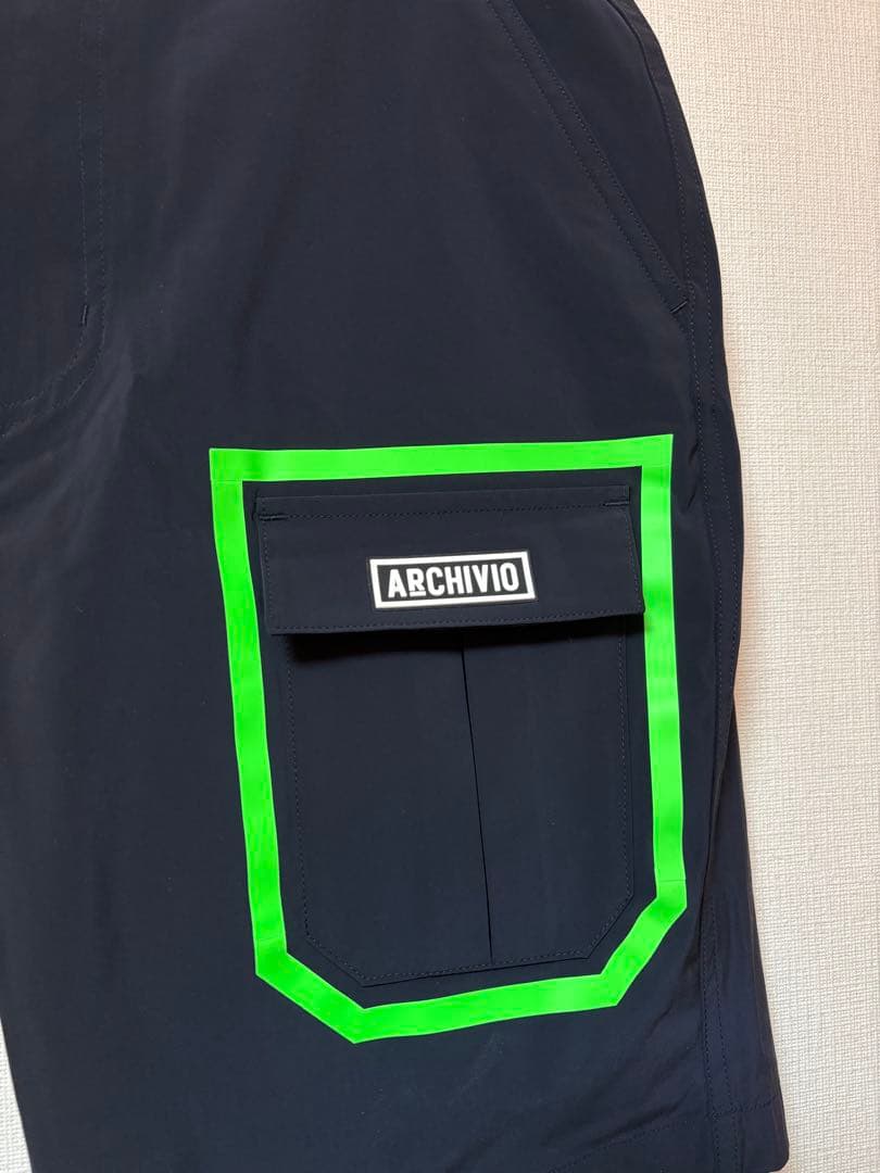 【新品未使用】ARCHIVIO ネイビー　ショートパンツ