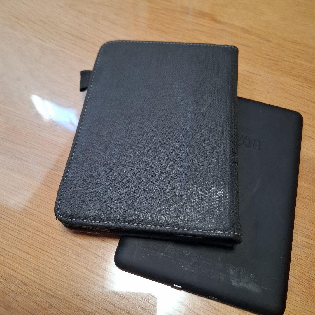 Kindle Paperwhite 第10世代 8GB 広告なし　カバー付