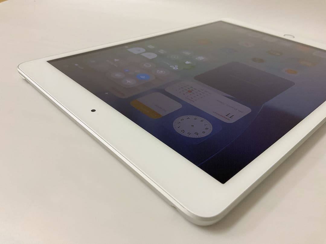【BT92％】iPad 第8世代 32GB Wifiモデル シルバー