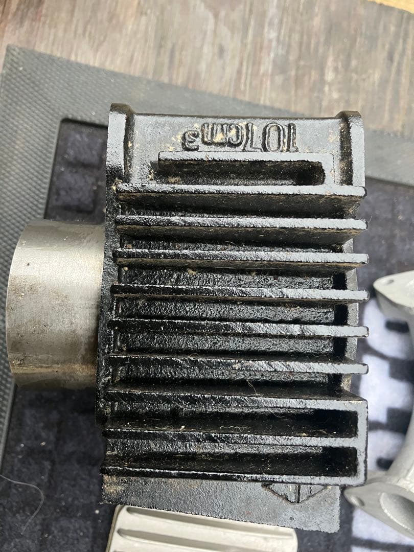 スーパーカブ　107ccエンジン　中華