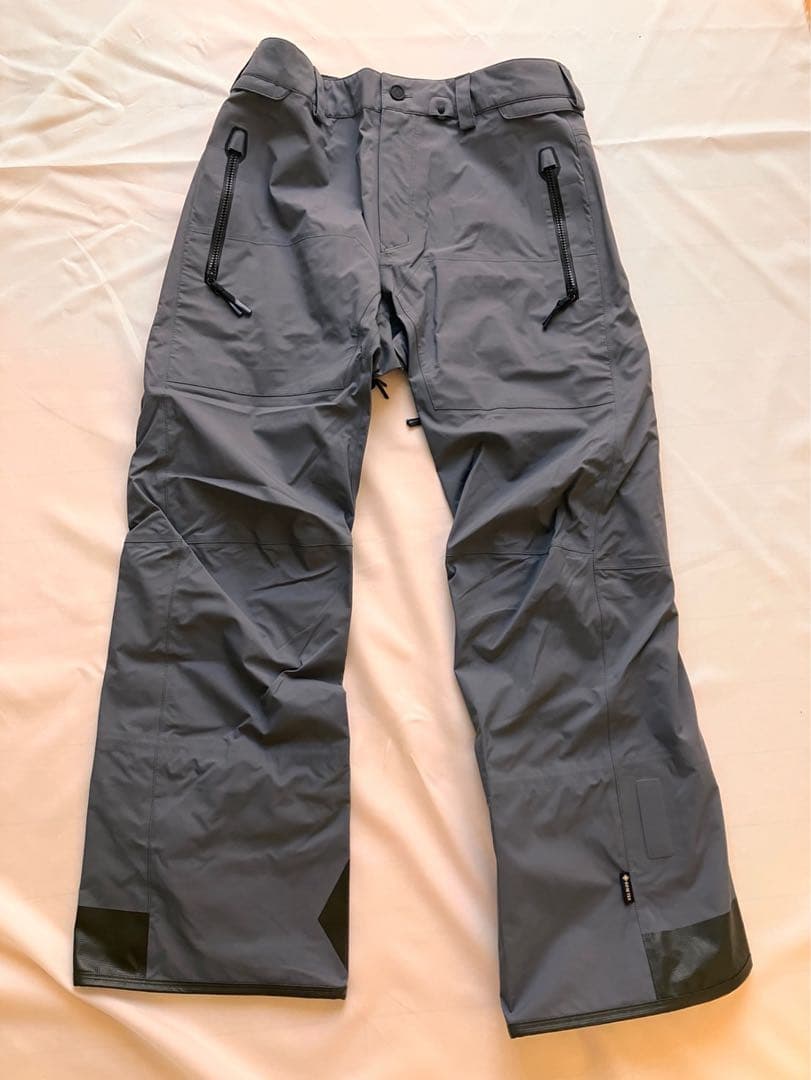 Volcom gore tex guide パンツ　Mサイズ