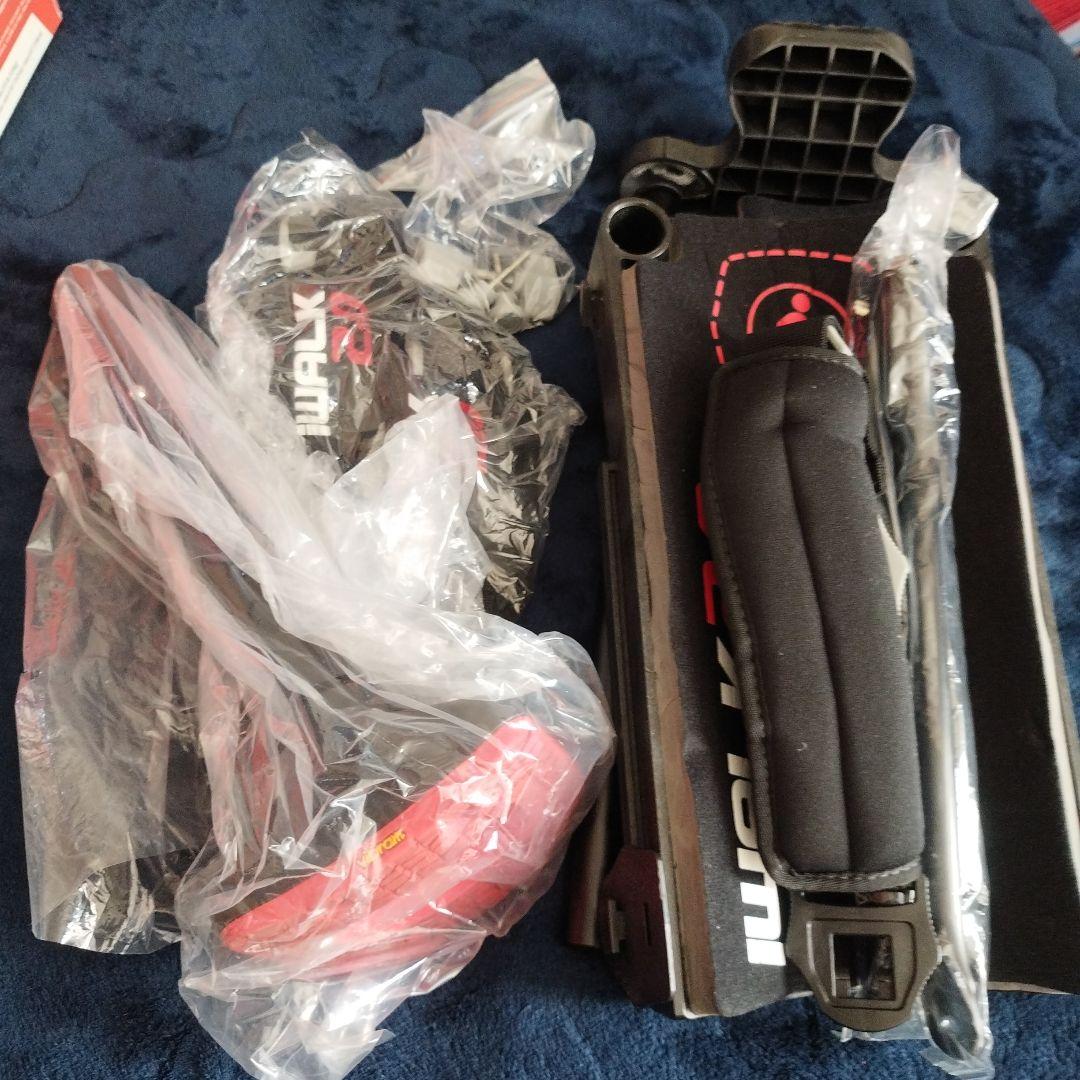 新品　アイウォーク フリー(ニークラッチ) iWALK2.0 ハンズフリー松葉杖