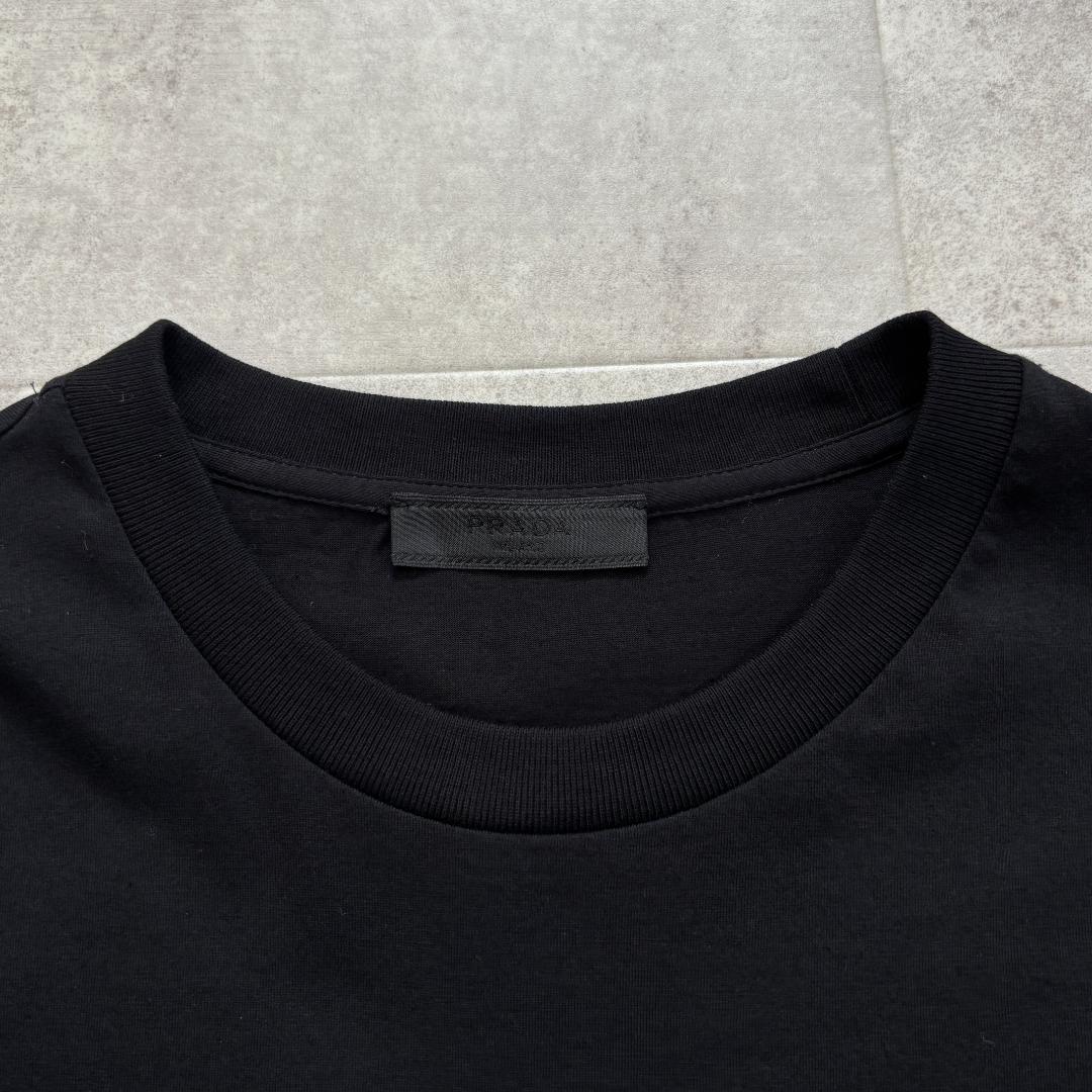 【超人気・極美品】PRADAプラダ/Tシャツ/立体メタリック色ロゴ/ブラック/L