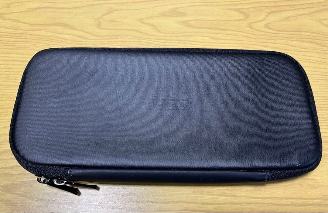 Nintendo Switch本体 + 収納ケース