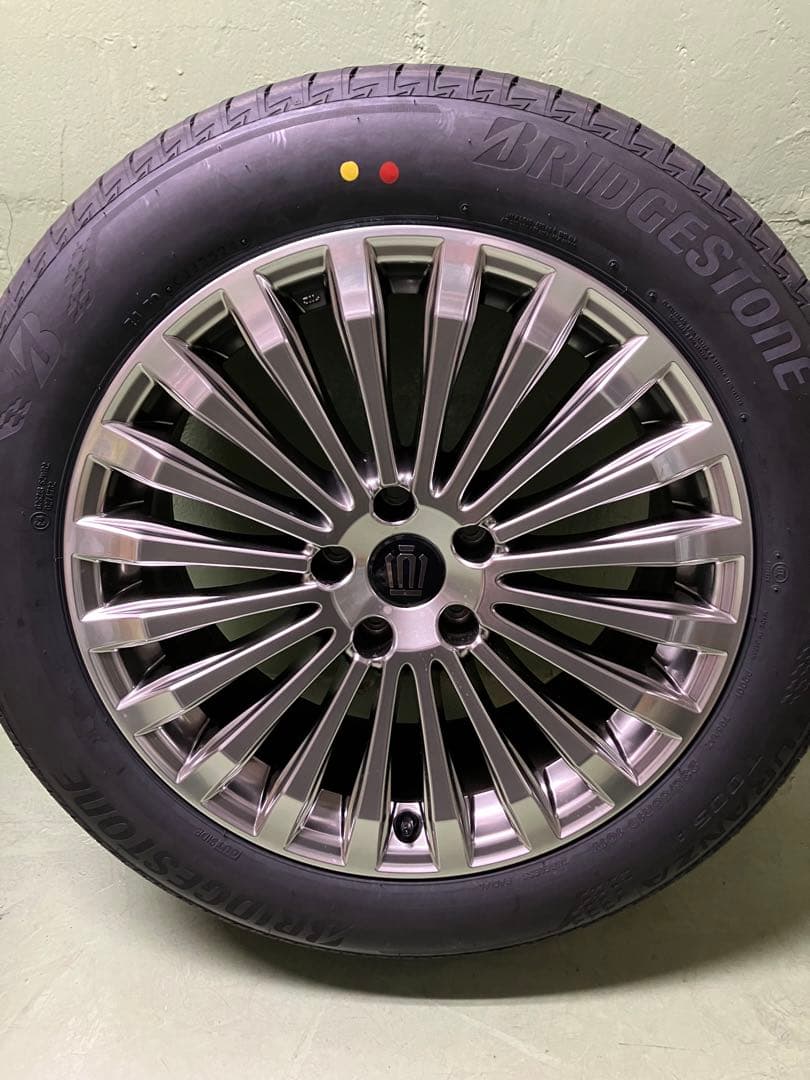 新型クラウン　HEV Z 純正タイヤホイール ブリヂストン 19インチ ホイール