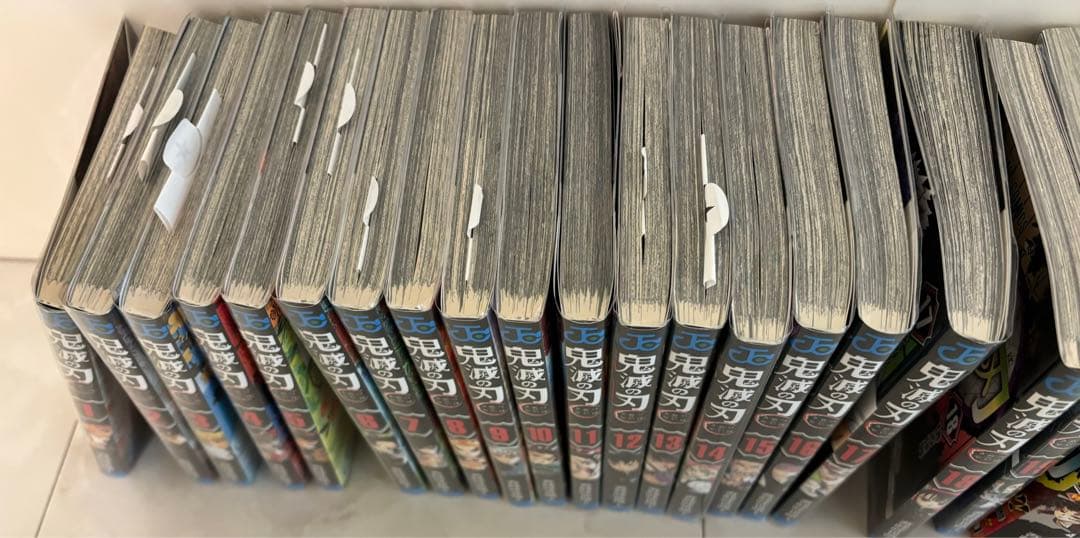鬼滅の刃　漫画全巻セット+その他三冊