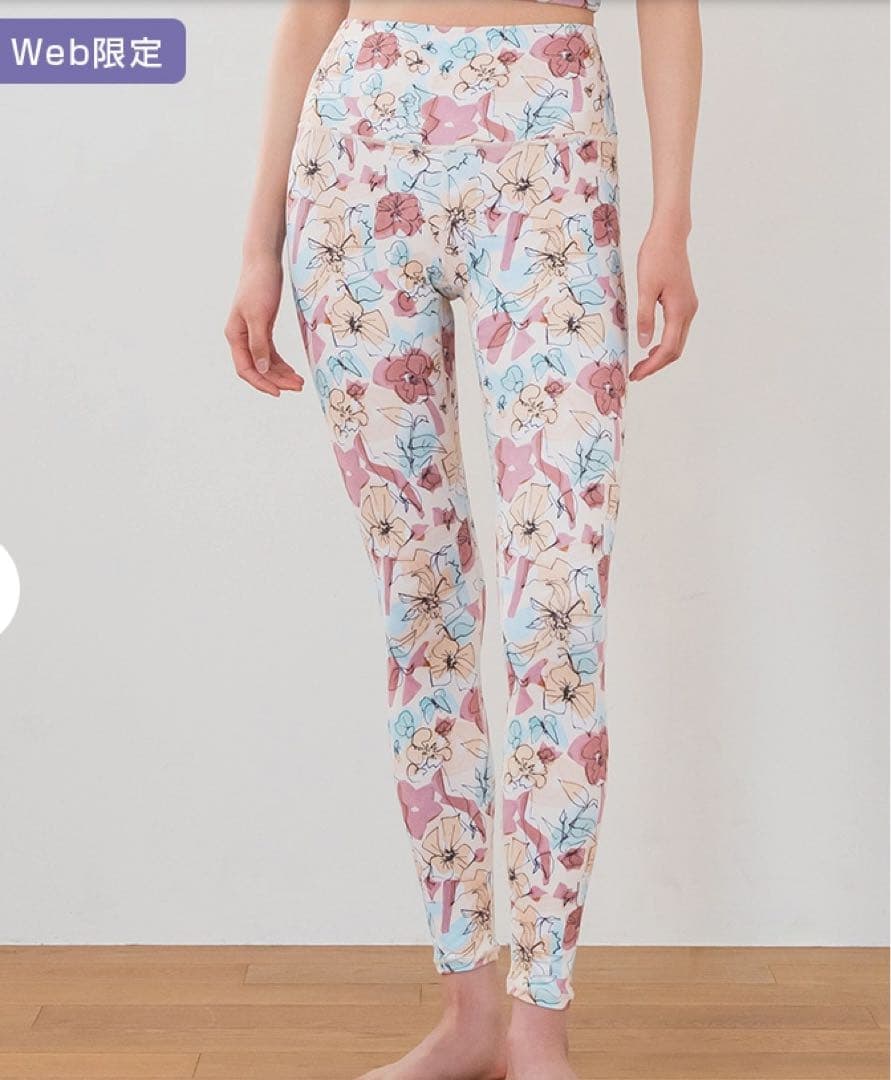 値下依頼受最終価格❣️新品SKALA花柄フィットレギンス Web限定