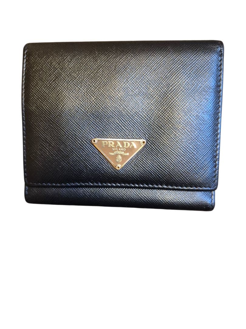 ＰＲＡＤＡ　プラダ　サフィアーノ　三つ折り財布