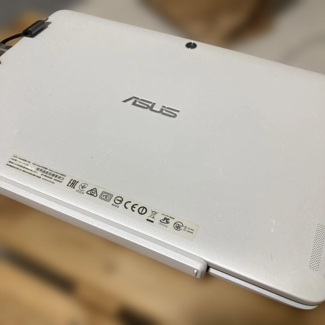 ASUS TransBook HDMI端子付き