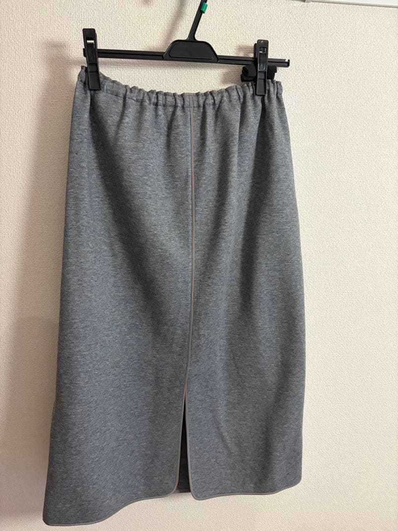 本日限定値下げ★carven2026SS新作人気商品★プルオンスカートgray