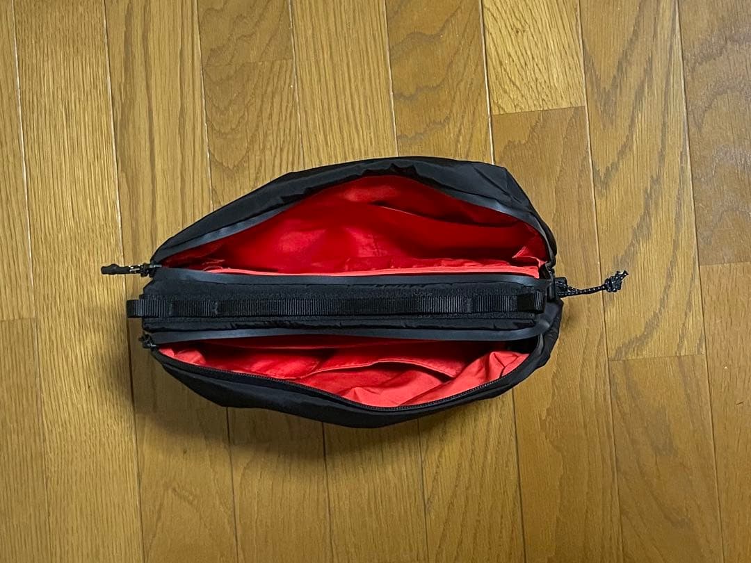 旅行かばん・小分けバッグ topologie Bottle Sacoche Large