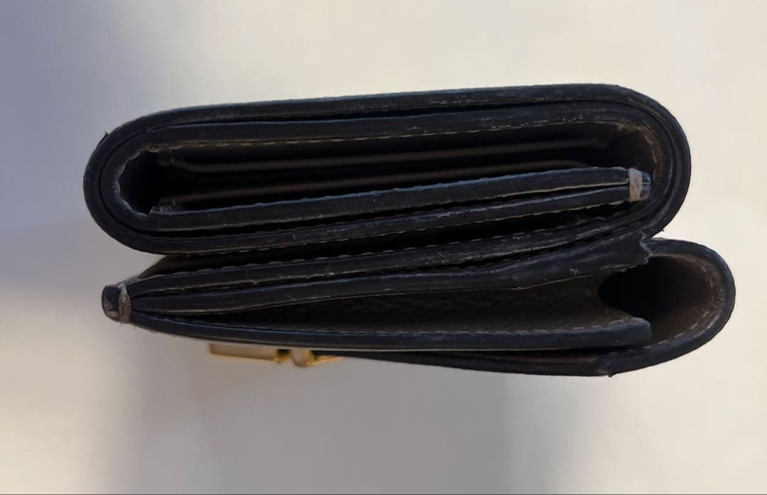 【FENDI】三つ折り財布